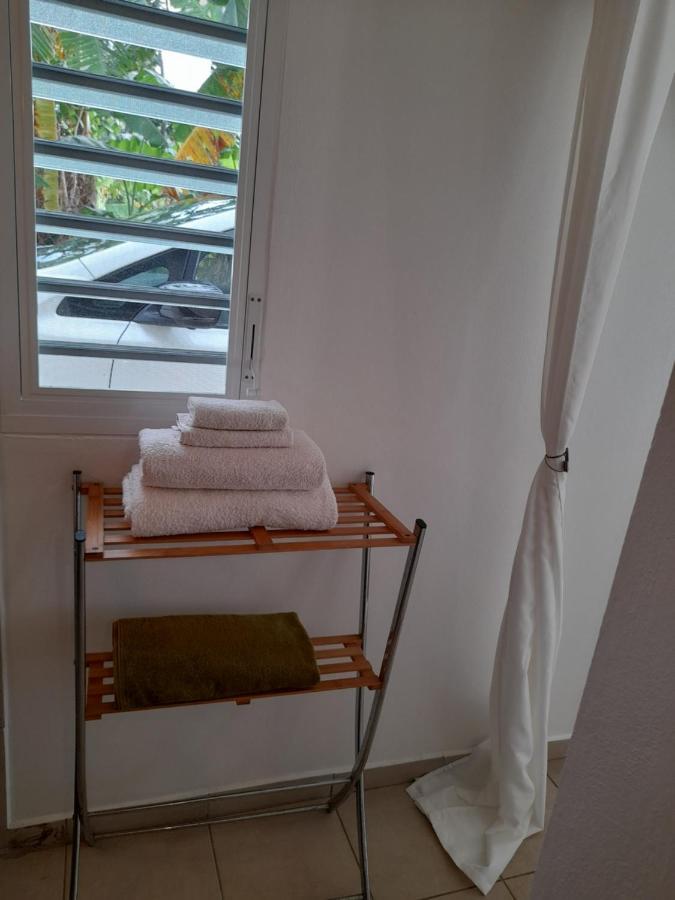 Le Studio De Jeannine Apartment Capesterre-Belle-Eau Exterior foto